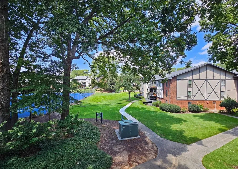 6851 Roswell Road NE #H-31 Sandy Springs, GA 30328