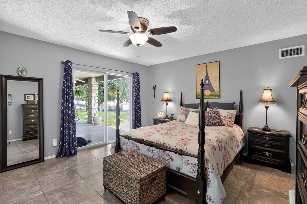 3913 Fairway Drive De Cordova, TX 76049