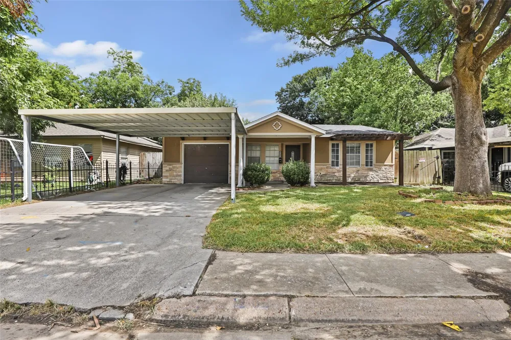 2105 Marshall Street Pasadena, TX 77506