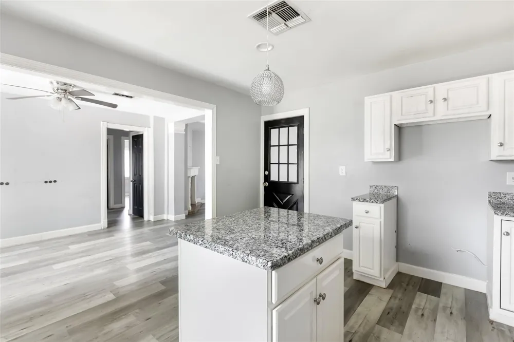 2105 Marshall Street Pasadena, TX 77506