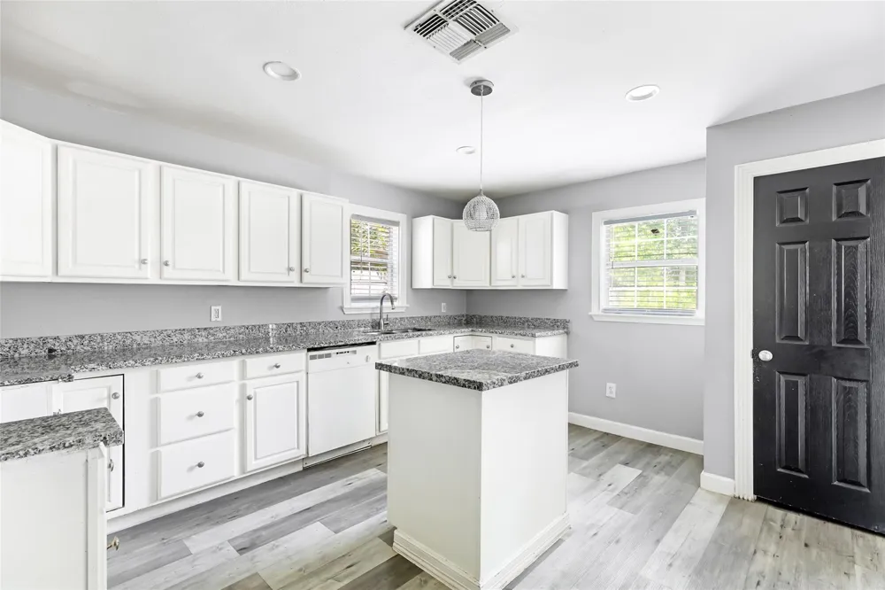 2105 Marshall Street Pasadena, TX 77506