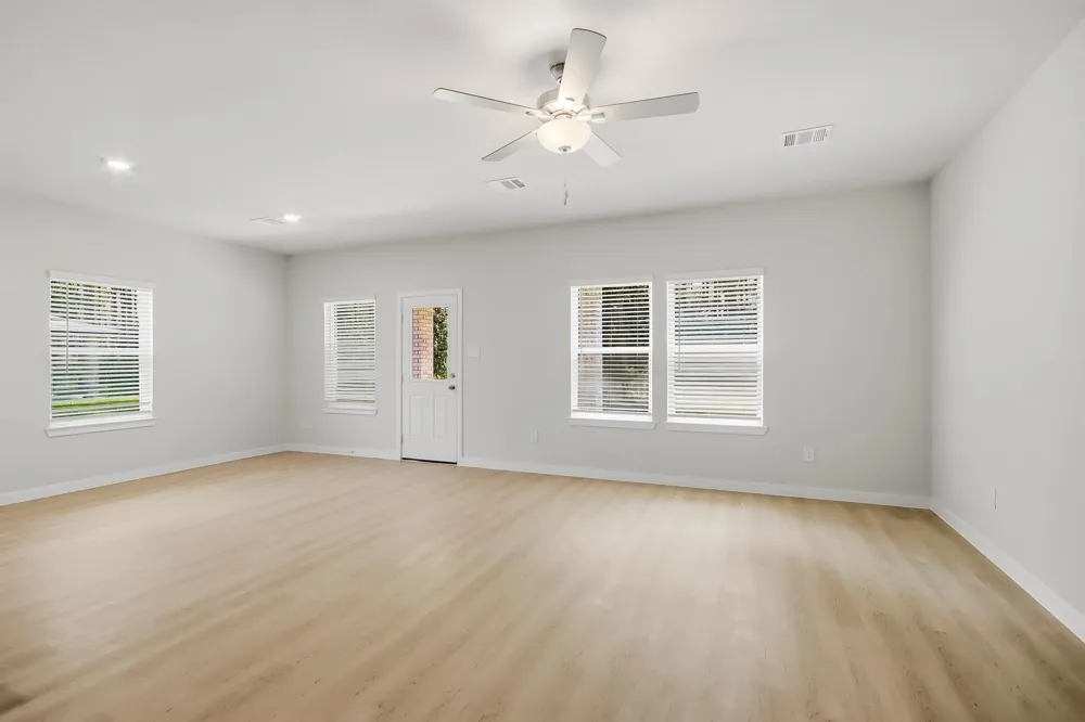 1349 Coastal Drive Dayton, TX 77535