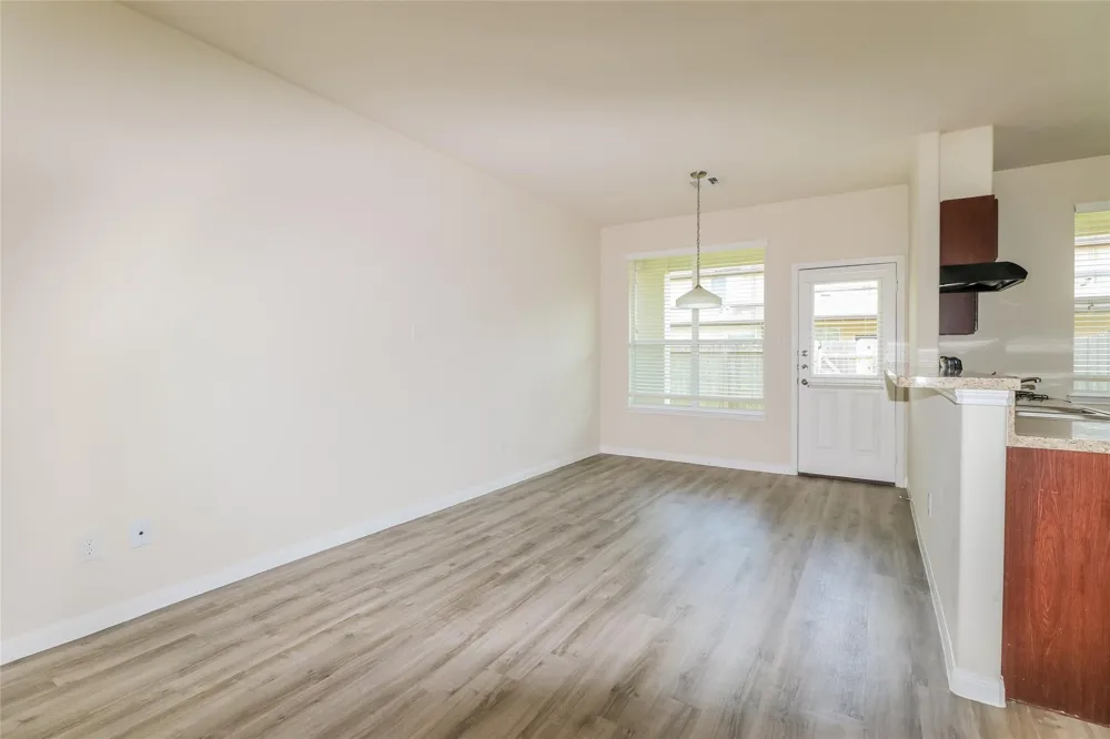 12342 Roy Mix Bohn Lane Houston, TX 77044