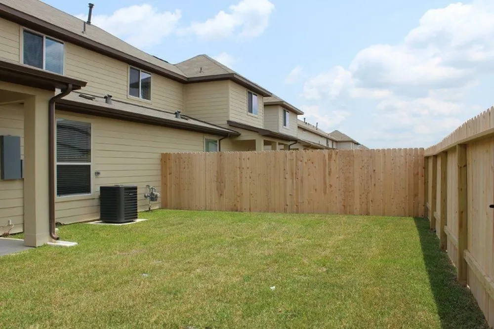 12342 Roy Mix Bohn Lane Houston, TX 77044