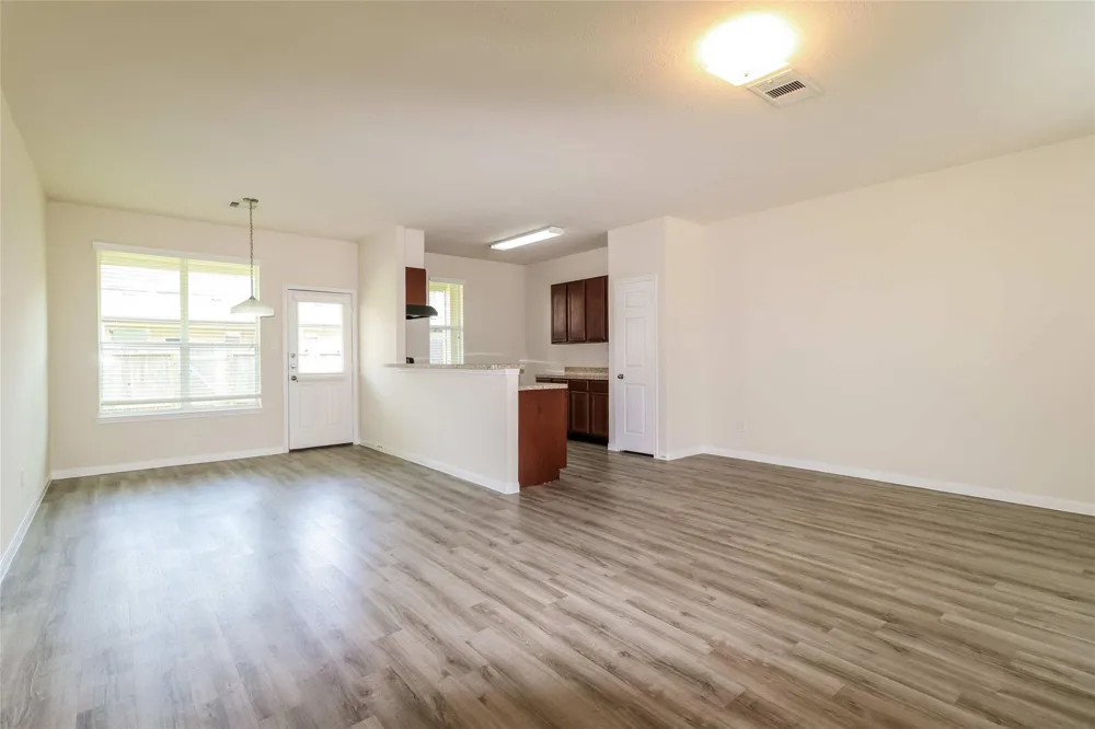 12342 Roy Mix Bohn Lane Houston, TX 77044
