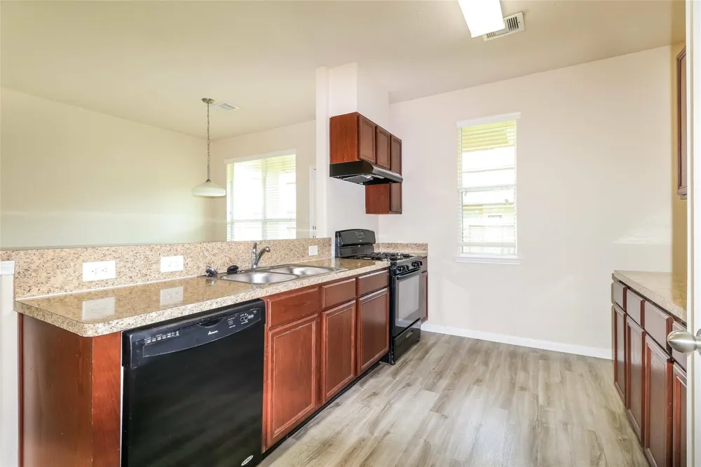 12342 Roy Mix Bohn Lane Houston, TX 77044