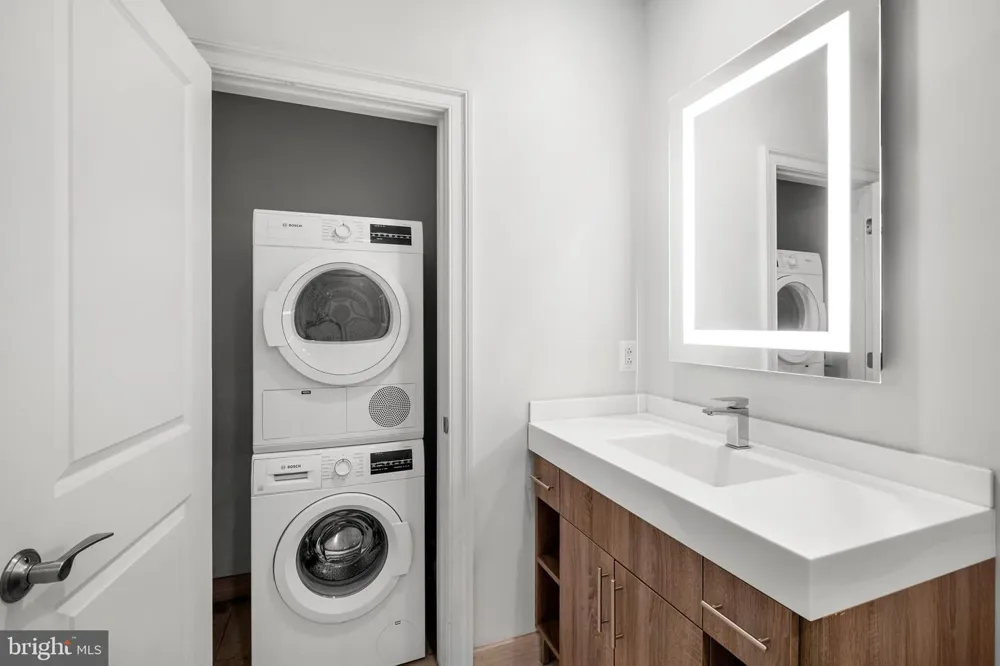 200 16TH STREET #1818 Philadelphia, PA 19102