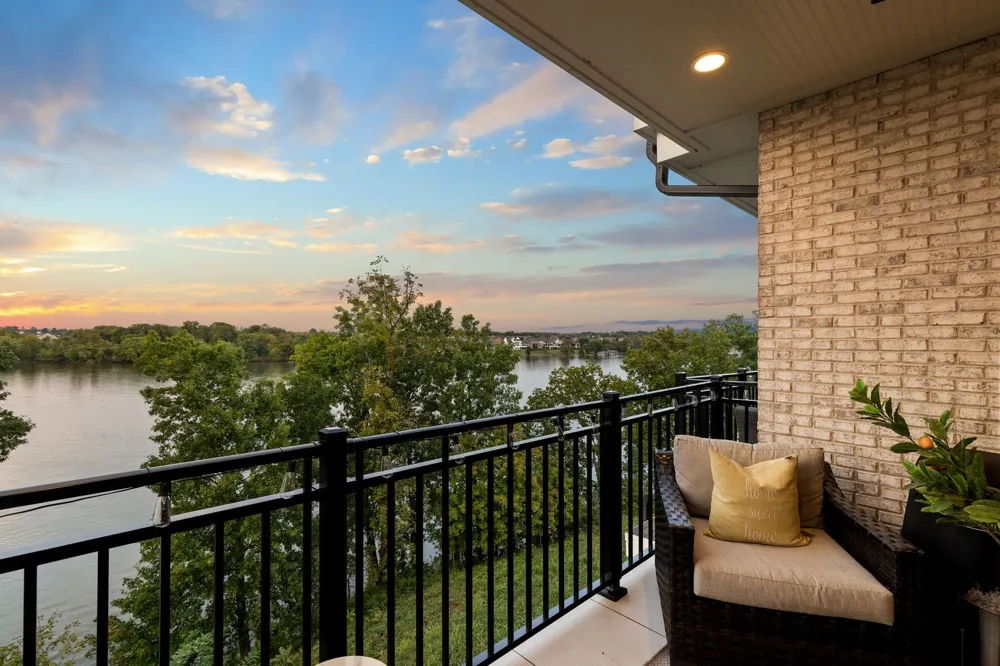 1024 Club View Dr #F201 Gallatin, TN 37066