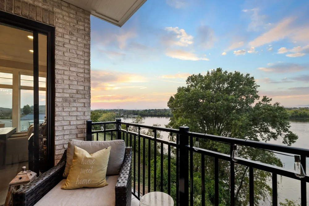 1024 Club View Dr #F201 Gallatin, TN 37066