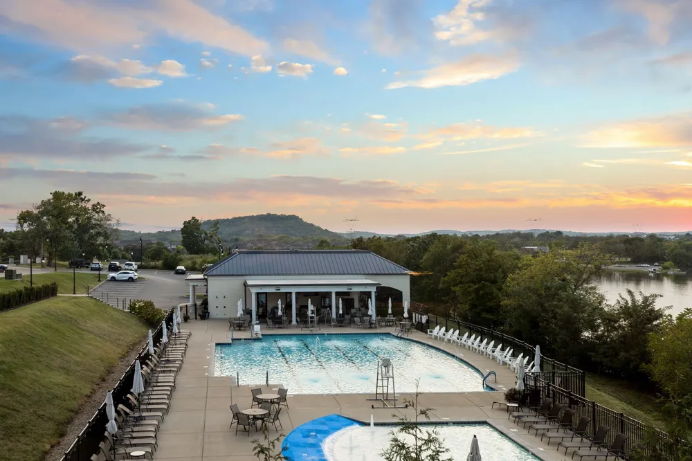 1024 Club View Dr #F201 Gallatin, TN 37066