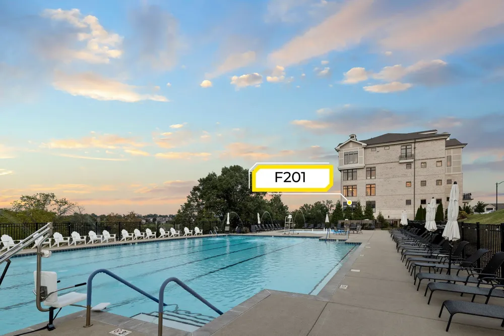 1024 Club View Dr #F201 Gallatin, TN 37066
