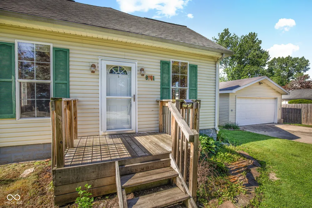 9781 W Walnut Street Lapel, IN 46051