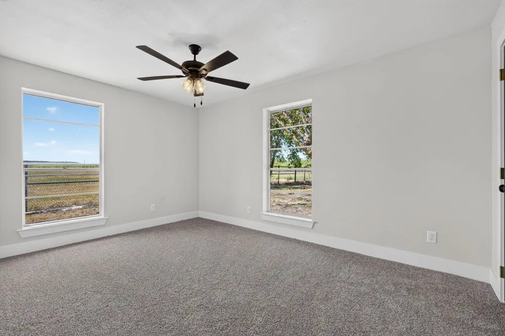 2201 SE 22nd Avenue Mineral Wells, TX 76067