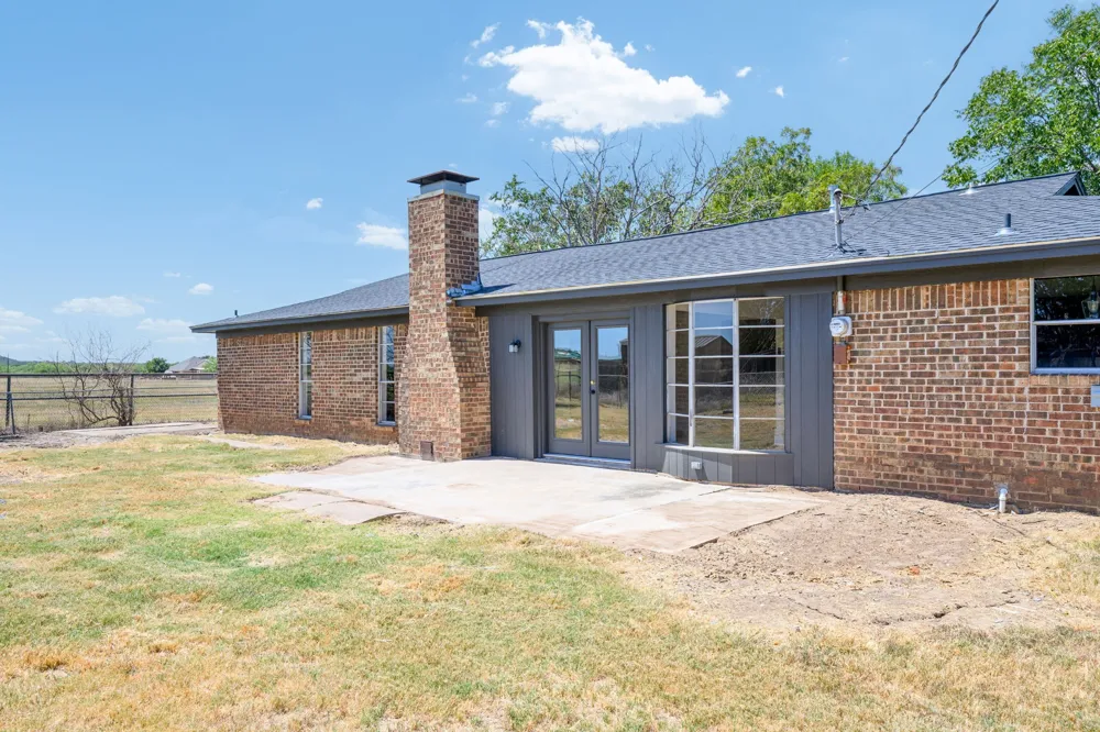 2201 SE 22nd Avenue Mineral Wells, TX 76067