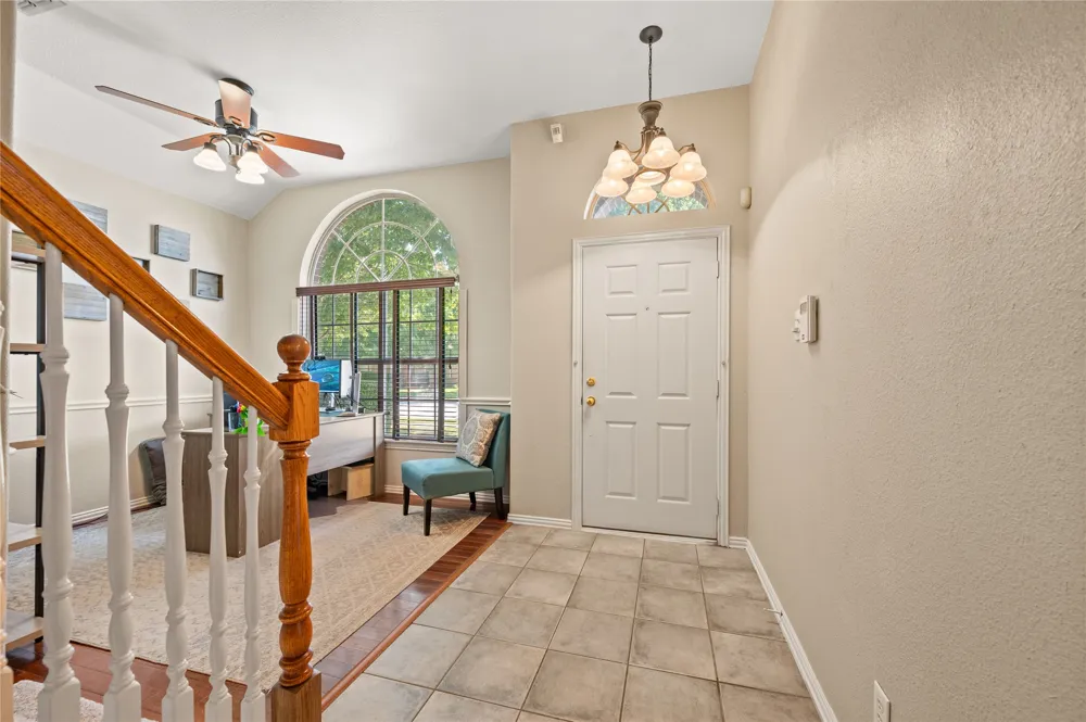 2212 Pinto Lane Lewisville, TX 75067