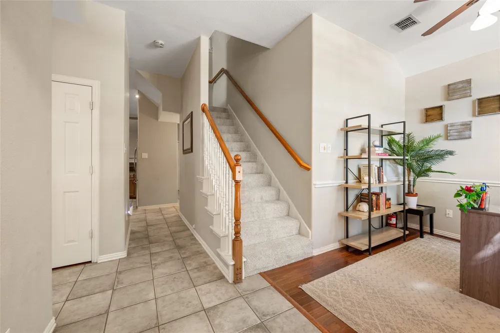 2212 Pinto Lane Lewisville, TX 75067