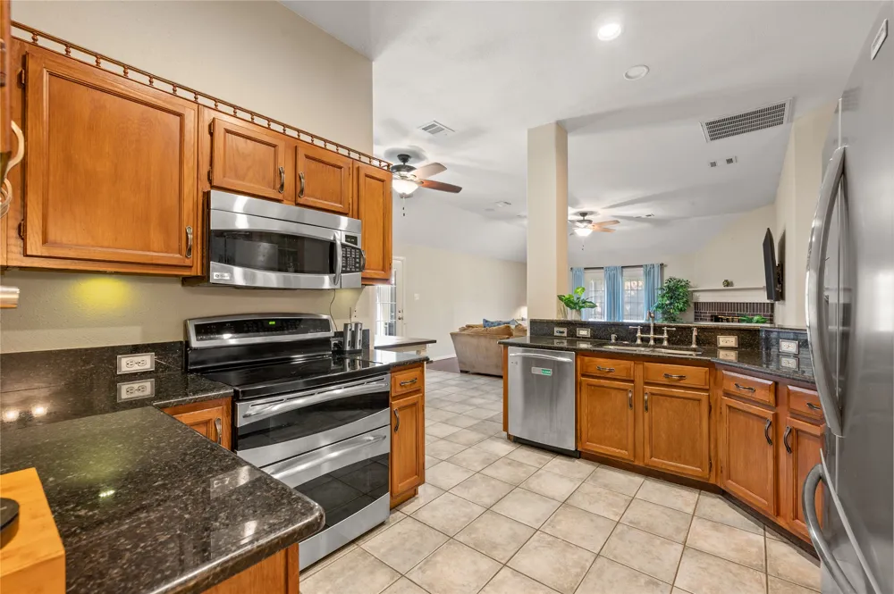 2212 Pinto Lane Lewisville, TX 75067