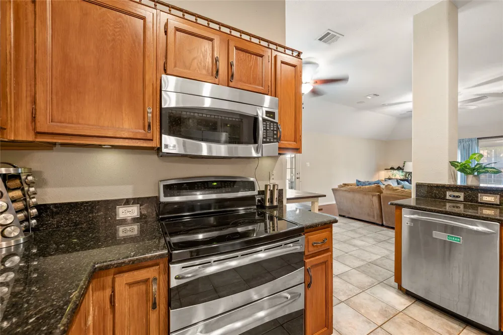 2212 Pinto Lane Lewisville, TX 75067