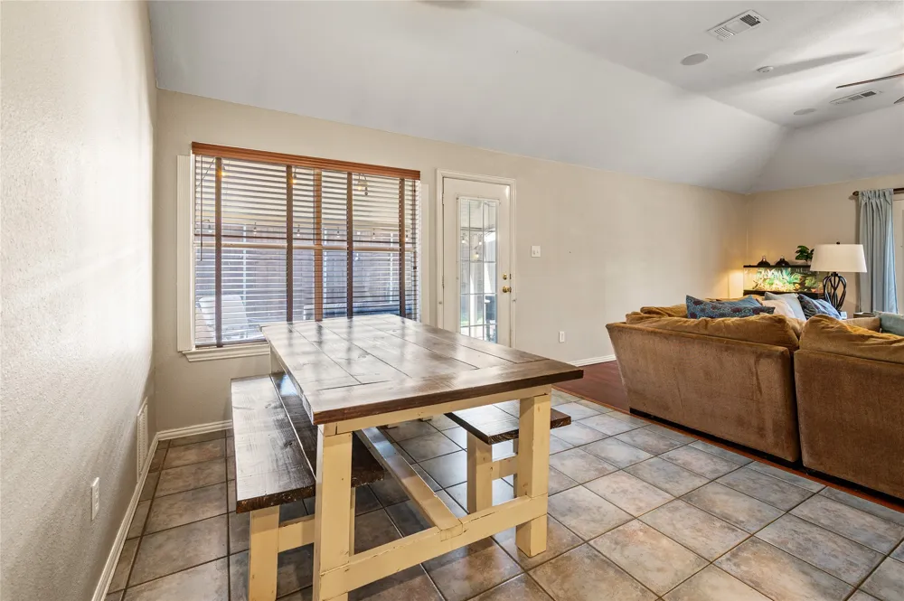 2212 Pinto Lane Lewisville, TX 75067