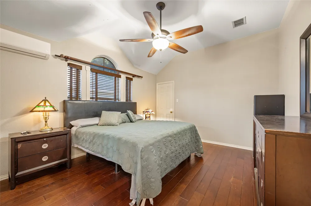 2212 Pinto Lane Lewisville, TX 75067