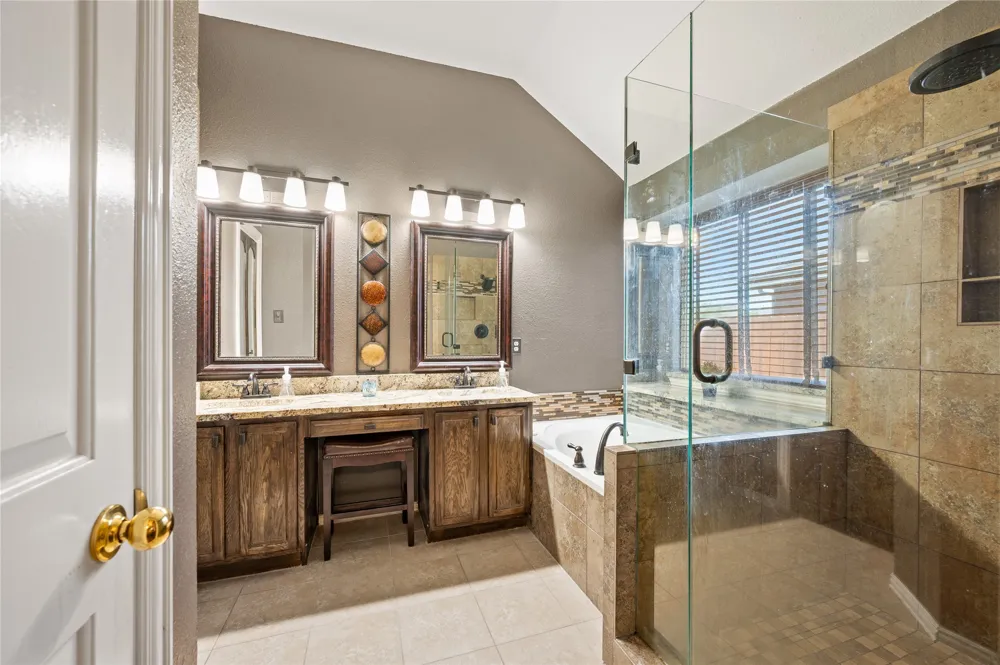 2212 Pinto Lane Lewisville, TX 75067