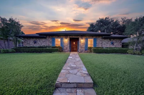 2516 Lawnview Drive
