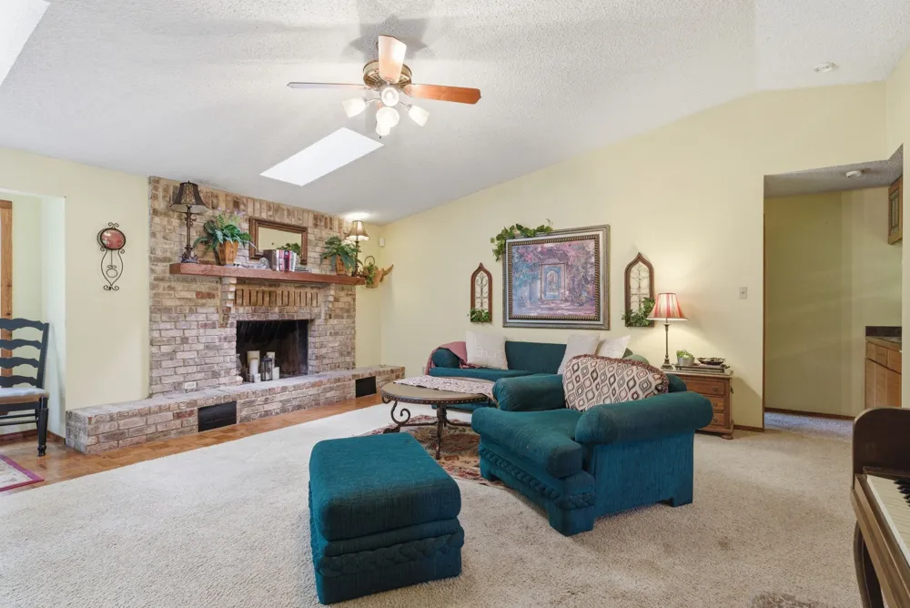 6146 County Road 334 Tyler, TX 75708
