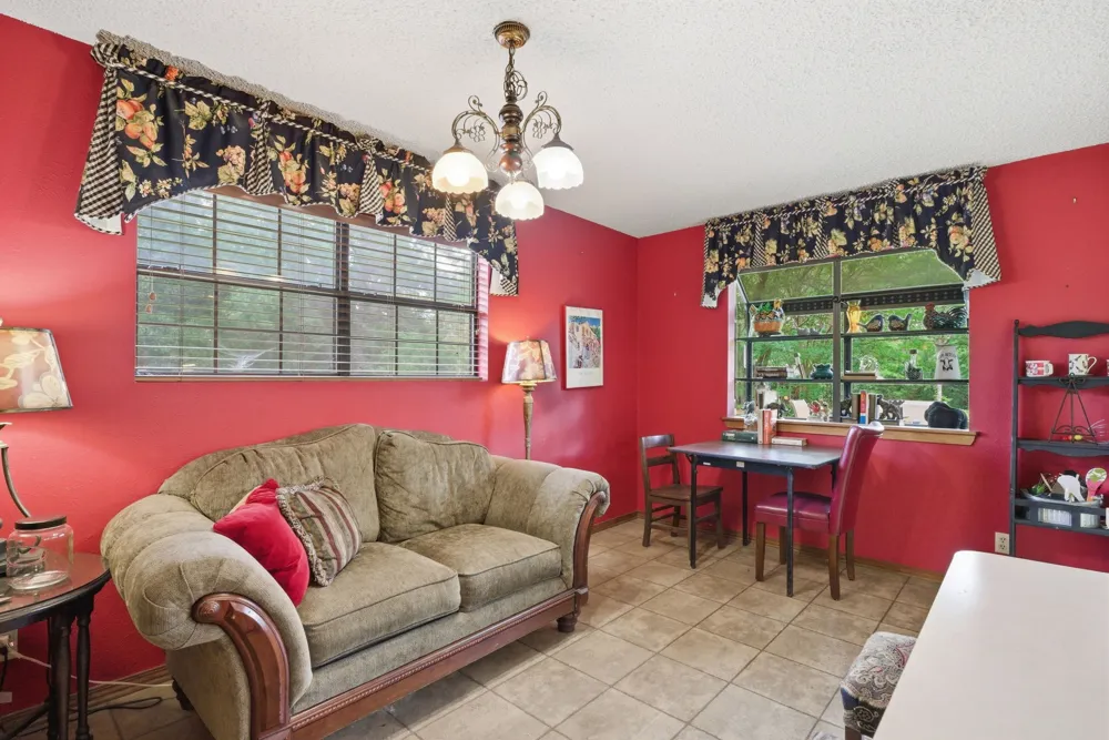 6146 County Road 334 Tyler, TX 75708