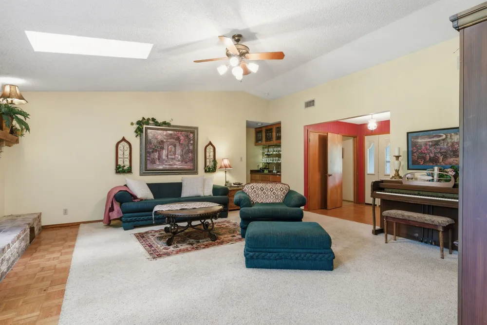 6146 County Road 334 Tyler, TX 75708