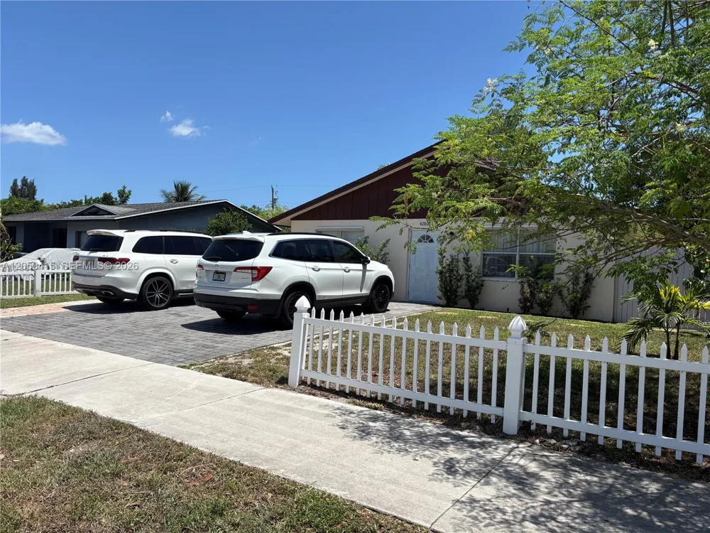 4280 Dixie Hwy Boca Raton, FL 33431