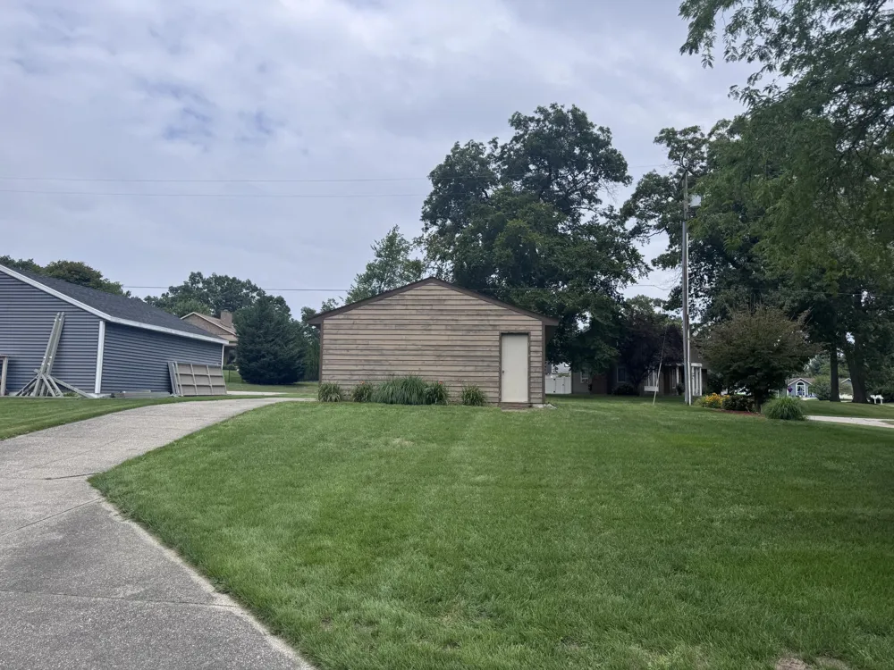 1655 Mulder Drive Laketon Township, MI 49445
