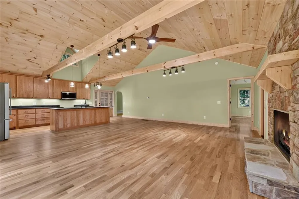 394 Blackberry Circle Ellijay, GA 30536