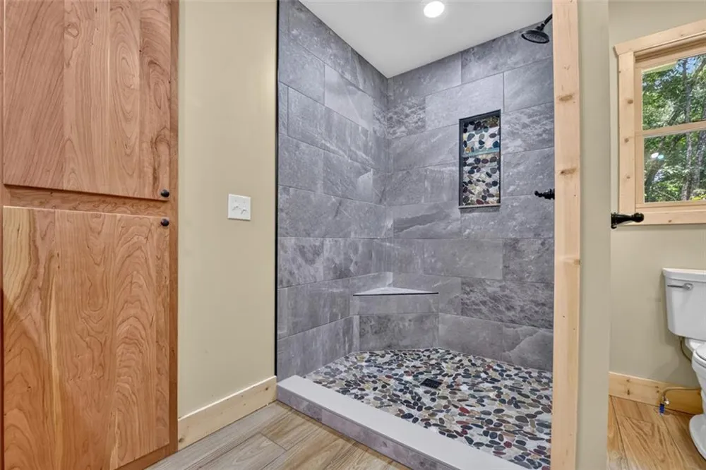394 Blackberry Circle Ellijay, GA 30536