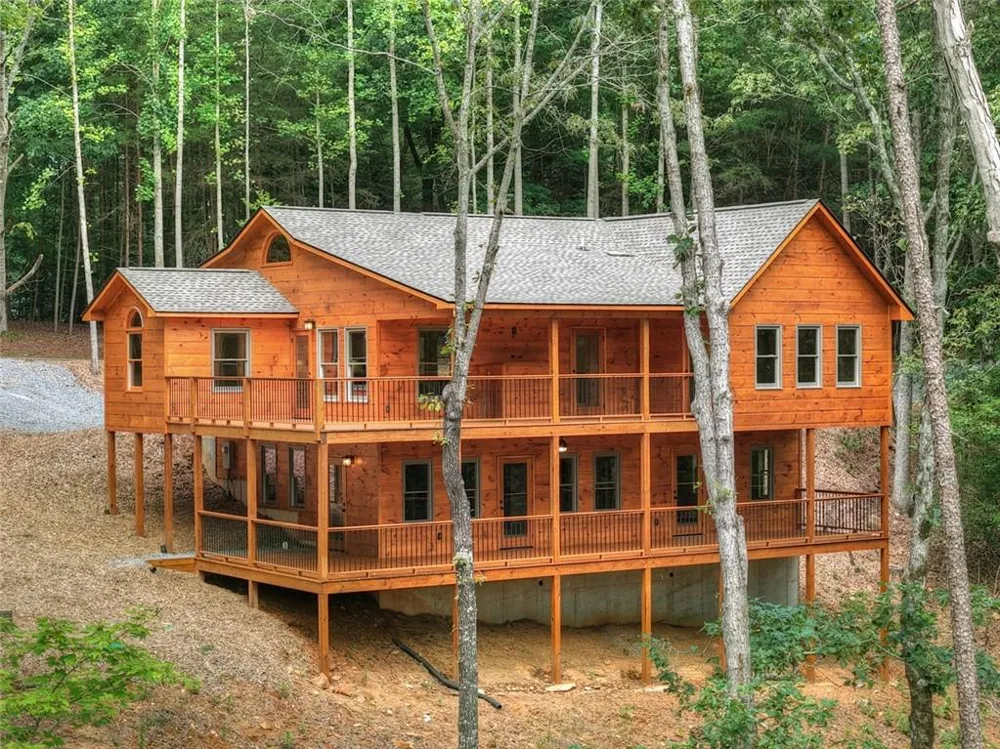 394 Blackberry Circle Ellijay, GA 30536