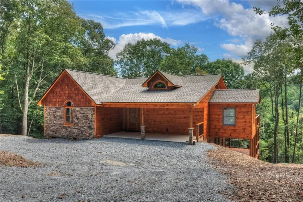 394 Blackberry Circle Ellijay, GA 30536