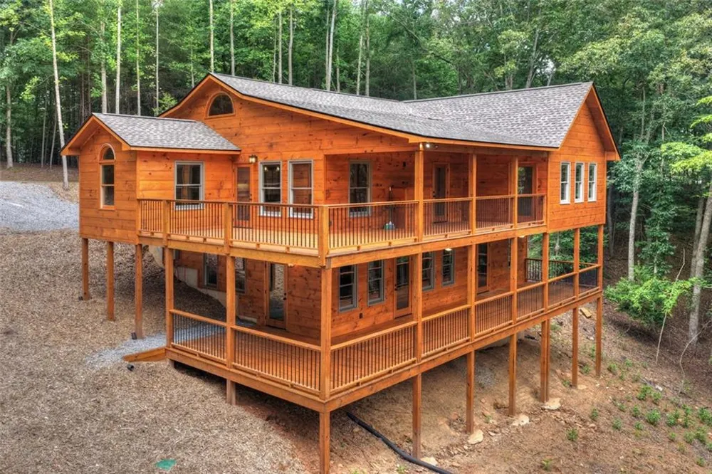 394 Blackberry Circle Ellijay, GA 30536