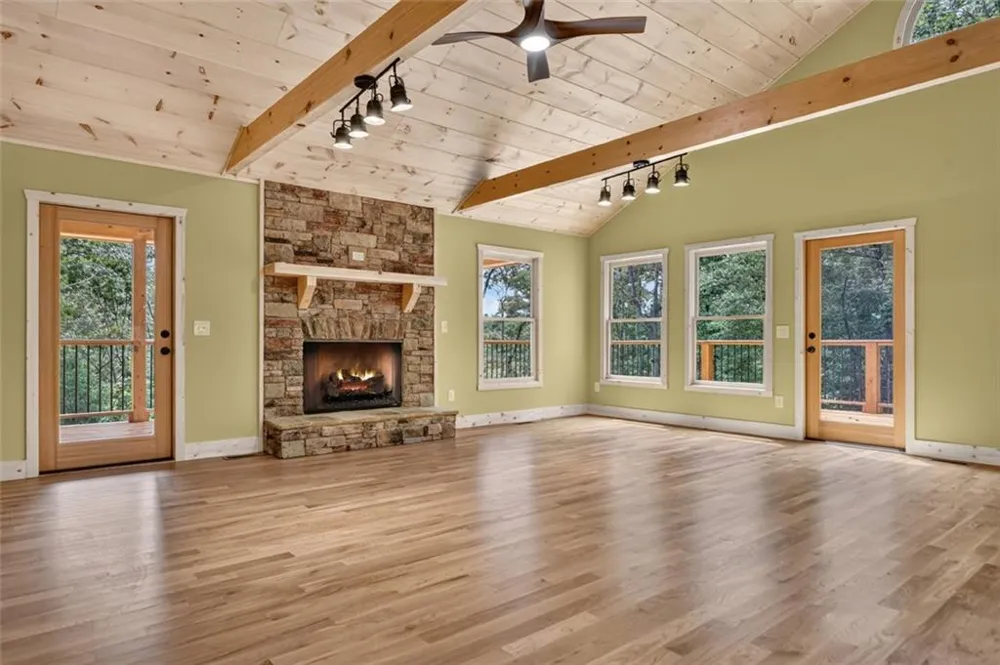394 Blackberry Circle Ellijay, GA 30536