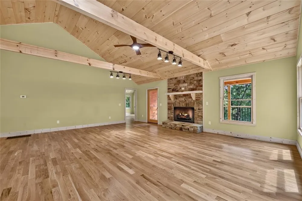 394 Blackberry Circle Ellijay, GA 30536