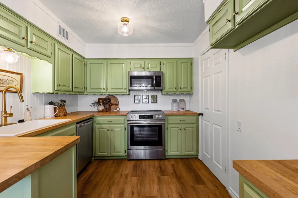 511 Tucker Street Leonard, TX 75452