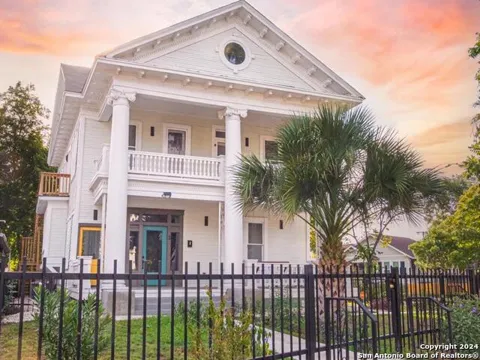 138 Castillo Ave Unit 1