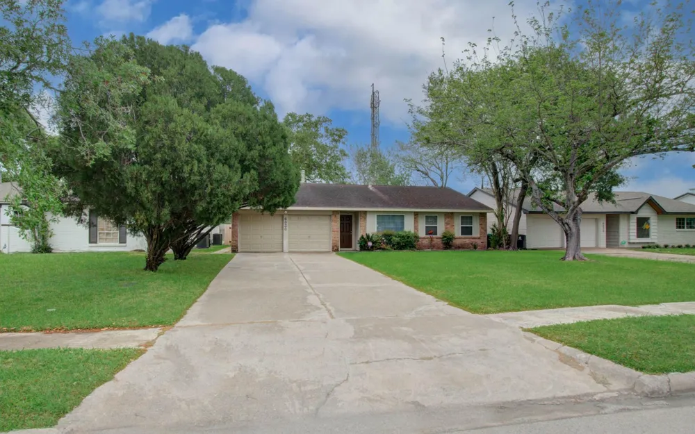 6030 Willowbend Boulevard Houston, TX 77096
