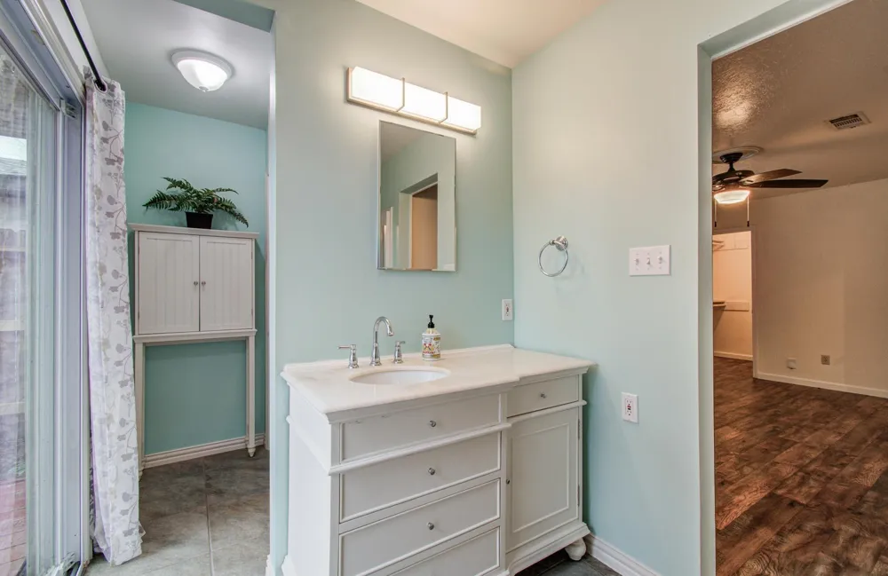 6030 Willowbend Boulevard Houston, TX 77096