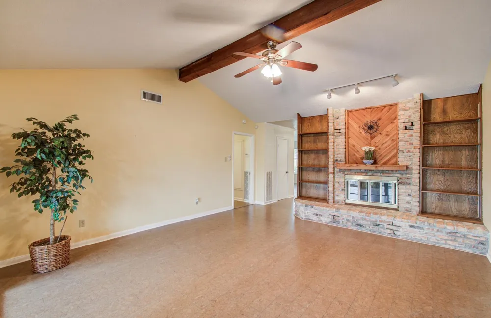 6030 Willowbend Boulevard Houston, TX 77096