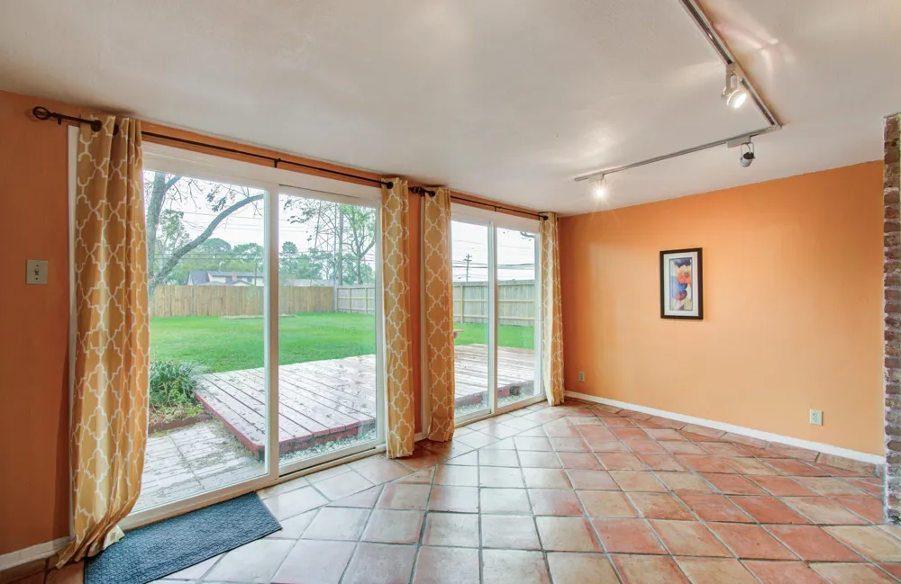 6030 Willowbend Boulevard Houston, TX 77096