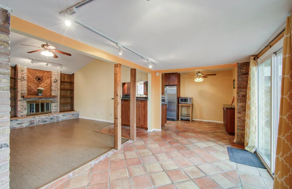 6030 Willowbend Boulevard Houston, TX 77096