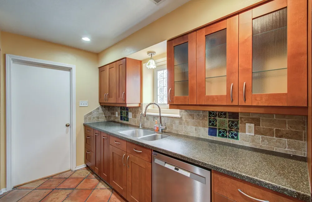6030 Willowbend Boulevard Houston, TX 77096