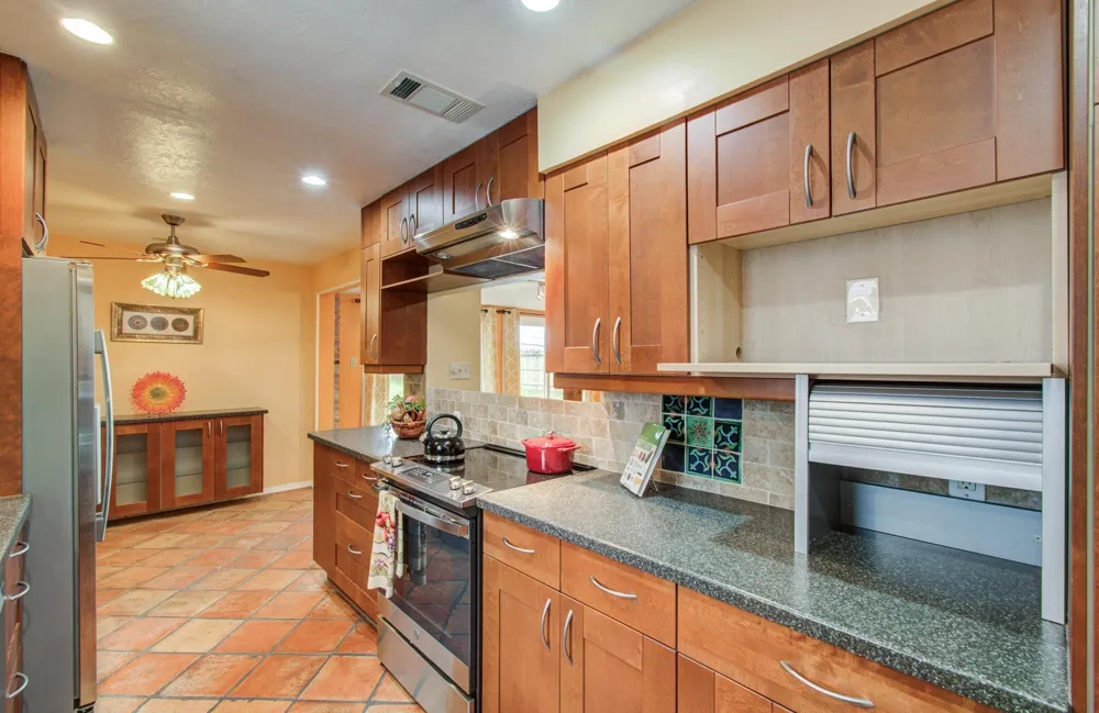 6030 Willowbend Boulevard Houston, TX 77096