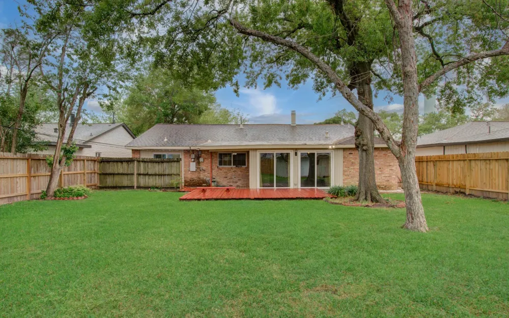 6030 Willowbend Boulevard Houston, TX 77096
