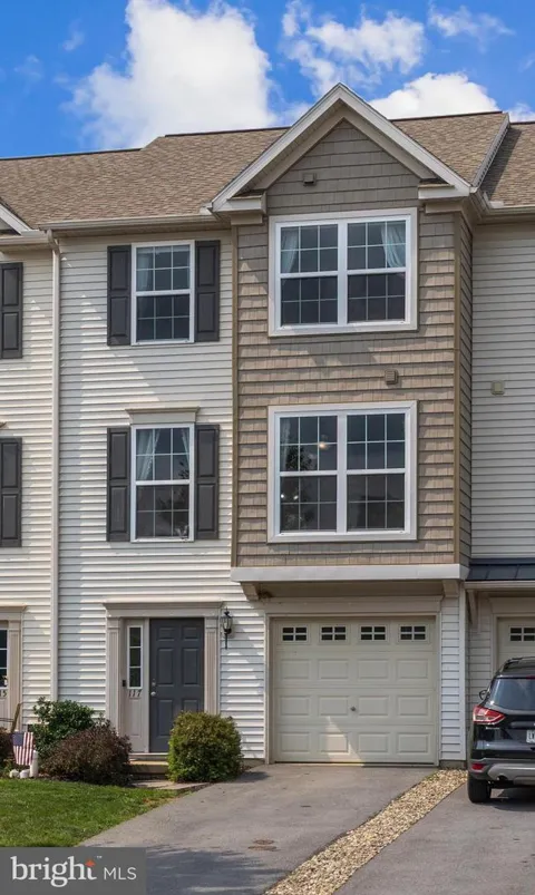 117 BARRINGTON LANE