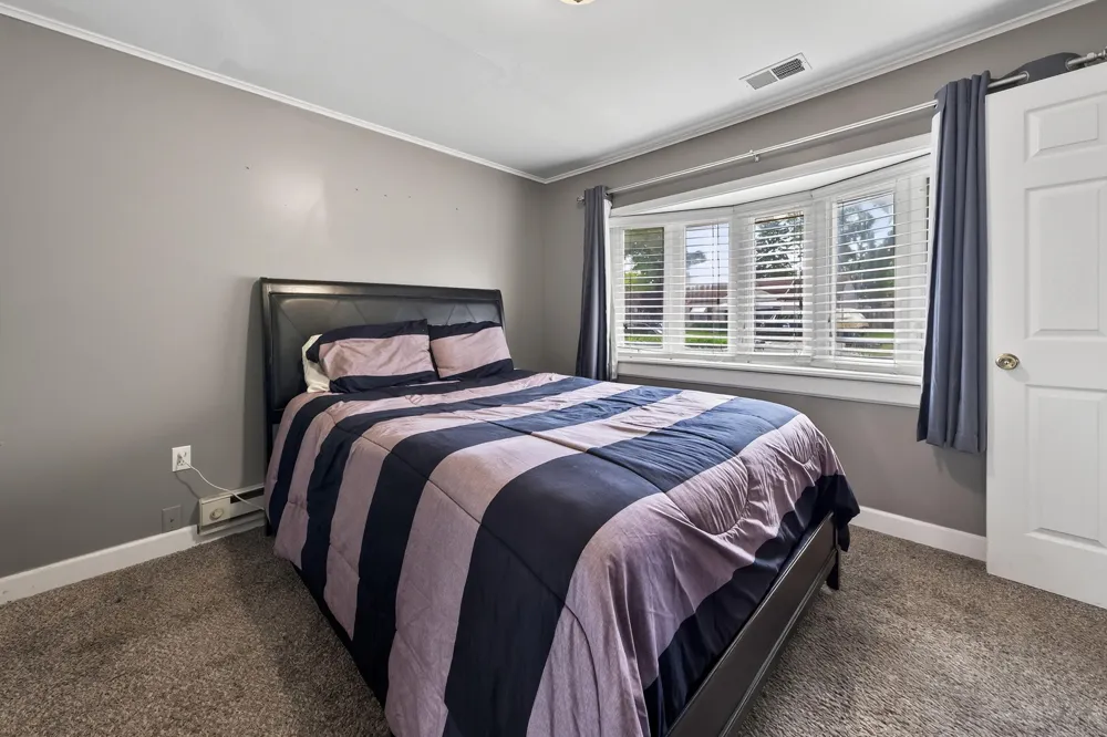 26524 Kathy Street Roseville, MI 48066